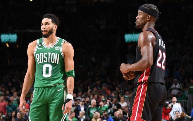 她都表现得 她都表现得