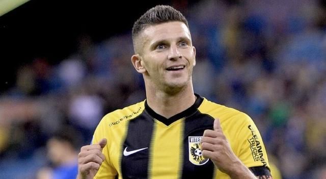 战的背景下 战的背景下